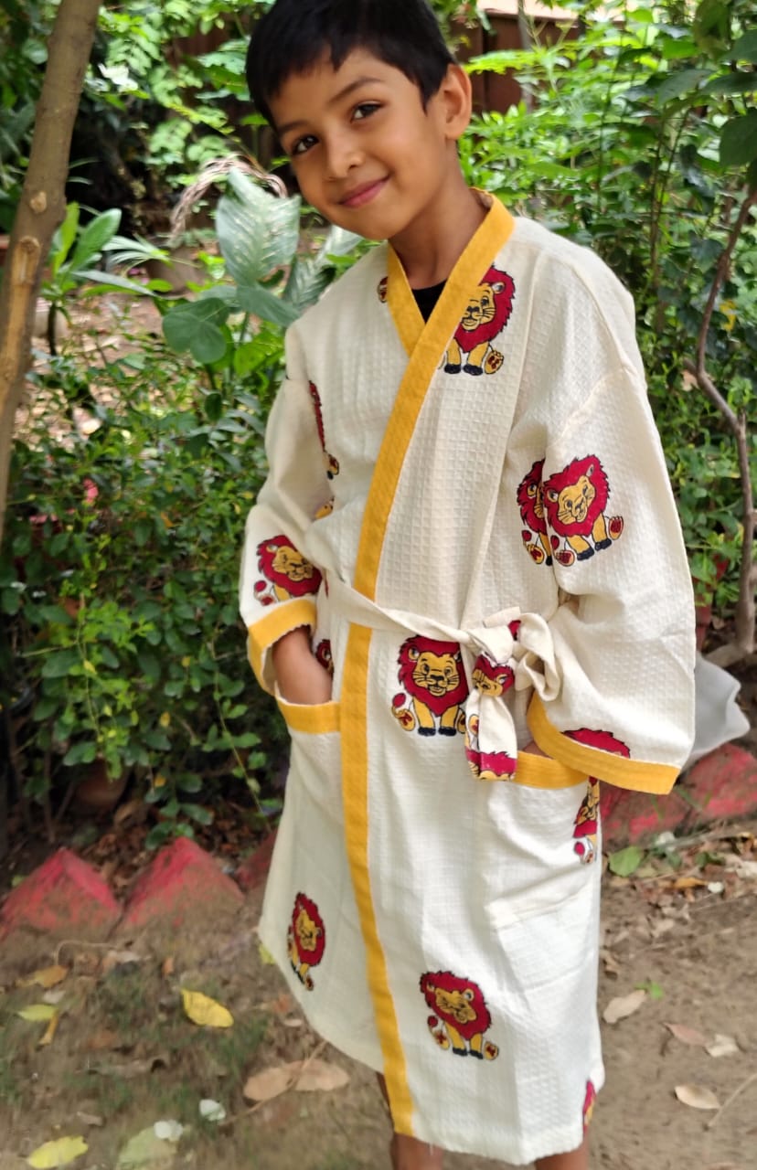 Mufasa Block Printed Kids Bathrobe
