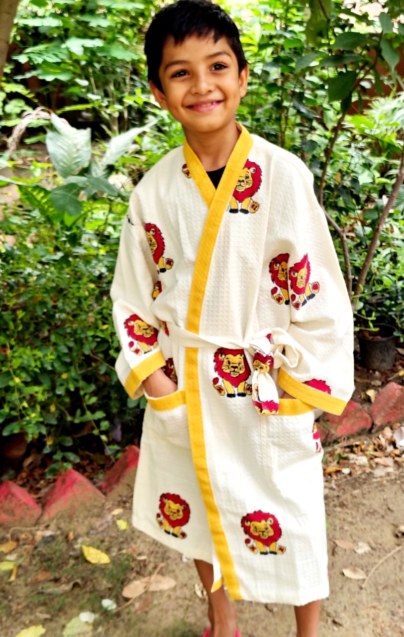 Mufasa Block Printed Kids Bathrobe