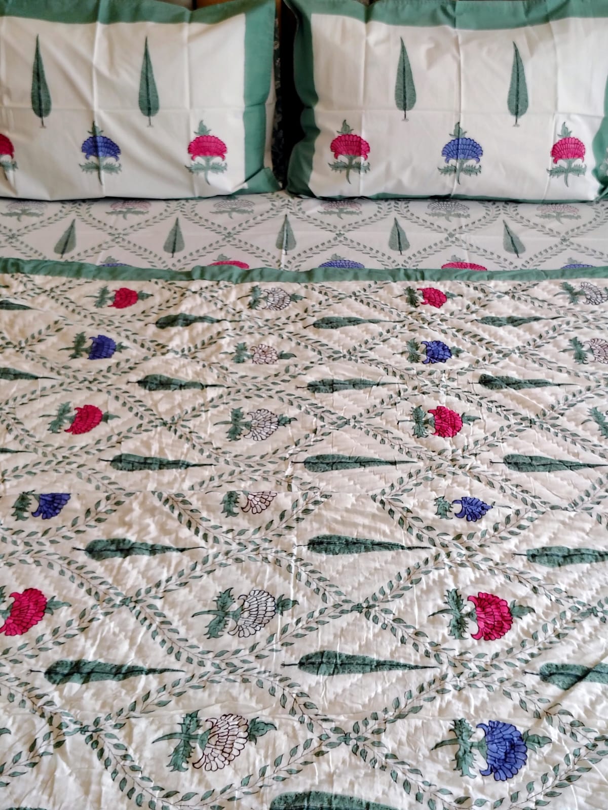 Mughal Hand Block Reversible Single Bed Quilt