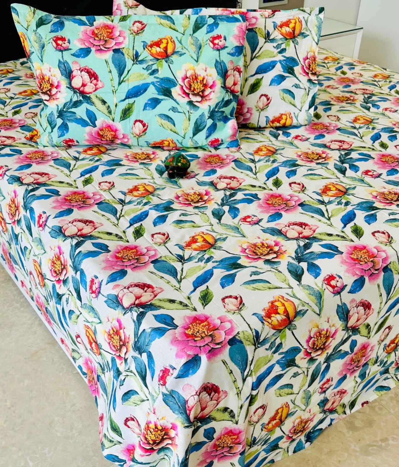 Green Floral Traditional Printed Bedsheet with Two Reversible Pillow Covers