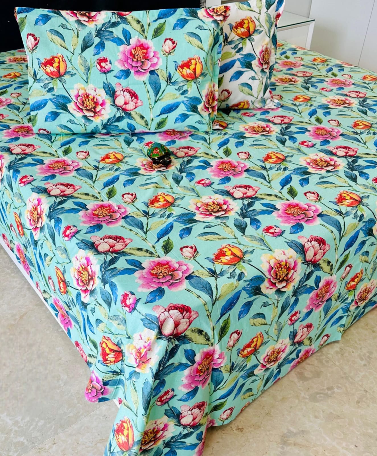 White Floral Traditional Printed Bedsheet with Two Reversible Pillow Covers