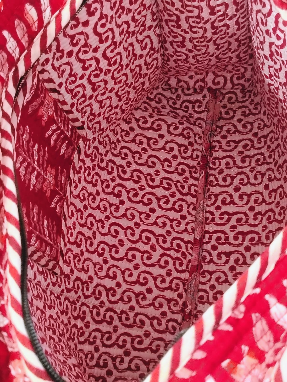 Medium Size Hand Block Tote Bag with Zip