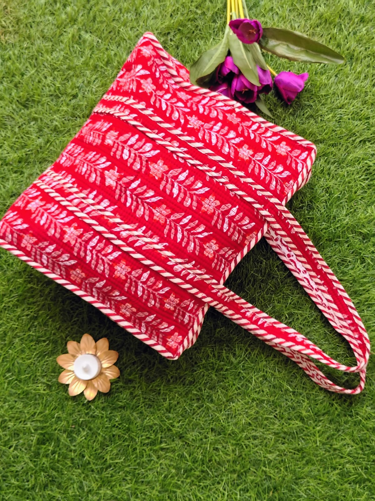 Medium Size Hand Block Tote Bag with Zip