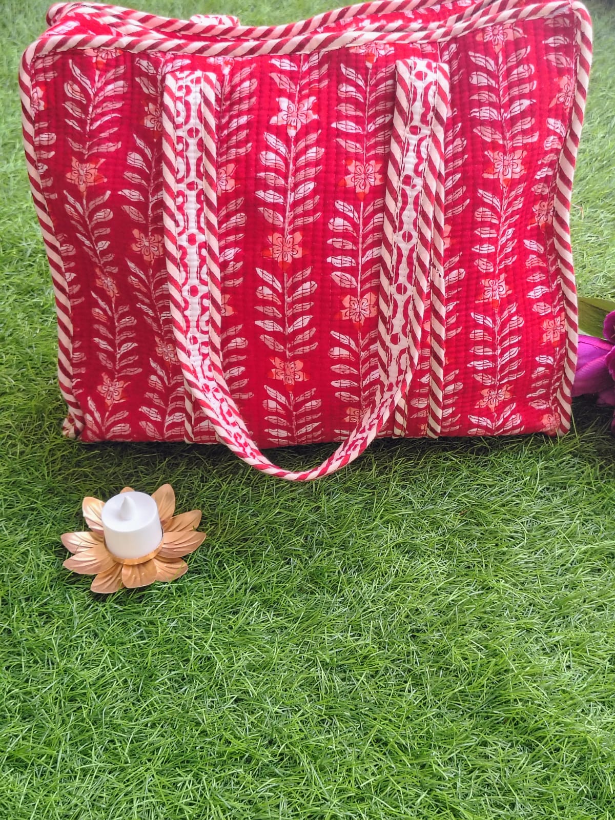 Medium Size Hand Block Tote Bag with Zip