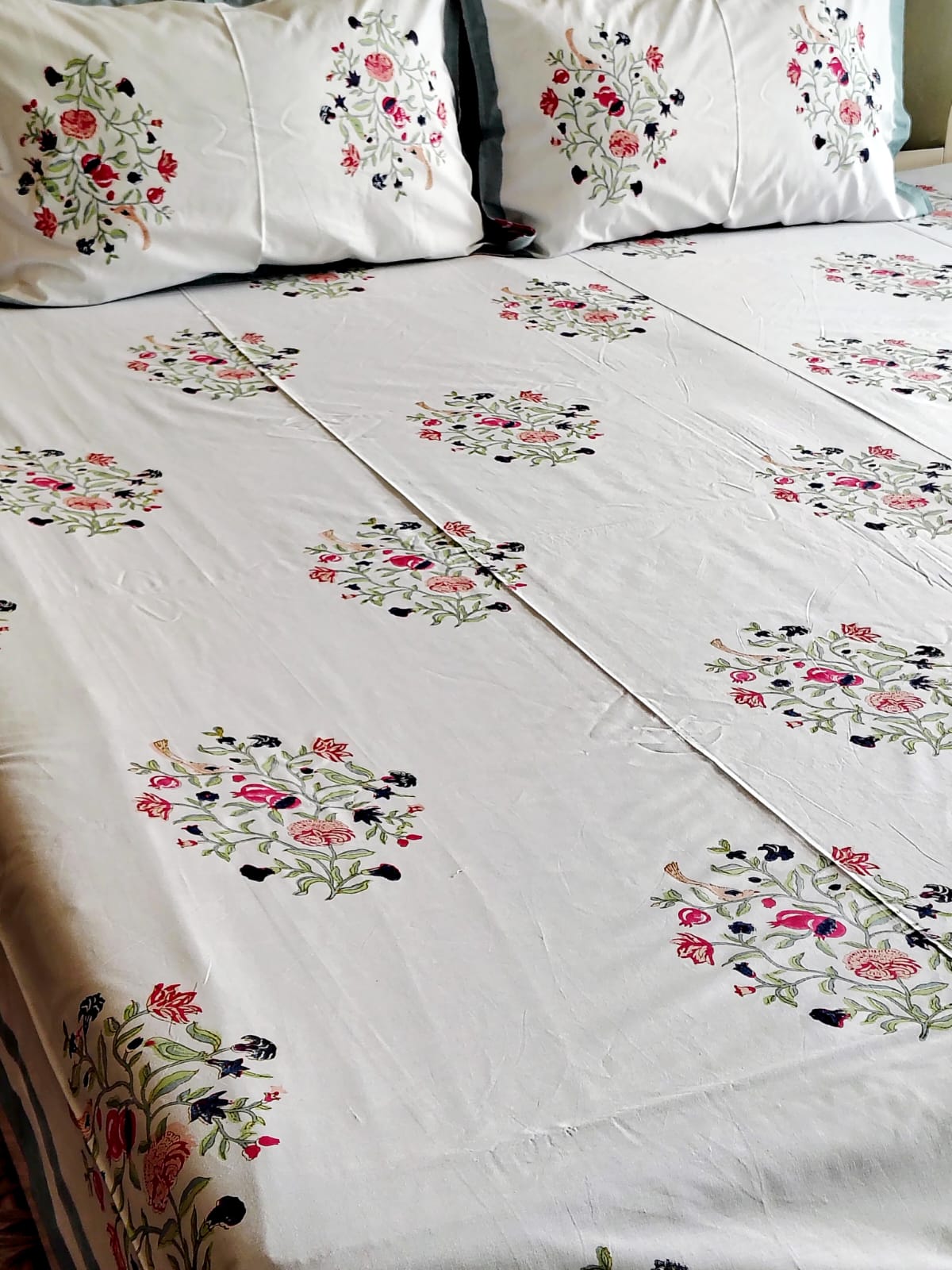 Parrot Block Printed Bedsheet with Two Reversible Pillow Covers - Bichhavans