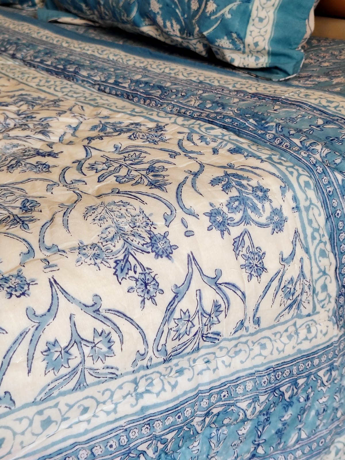 Blue Mughal Floral Hand Block Reversible Quilt - Bichhavans