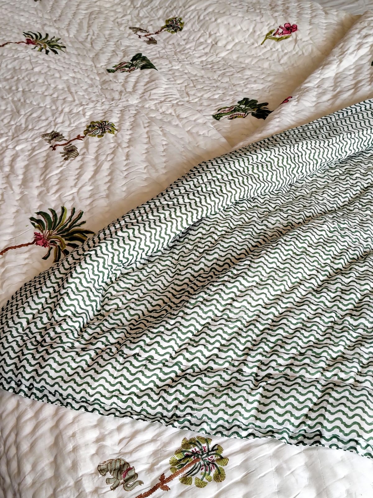 Banana Tree Hand Block Reversible Quilt - Bichhavans