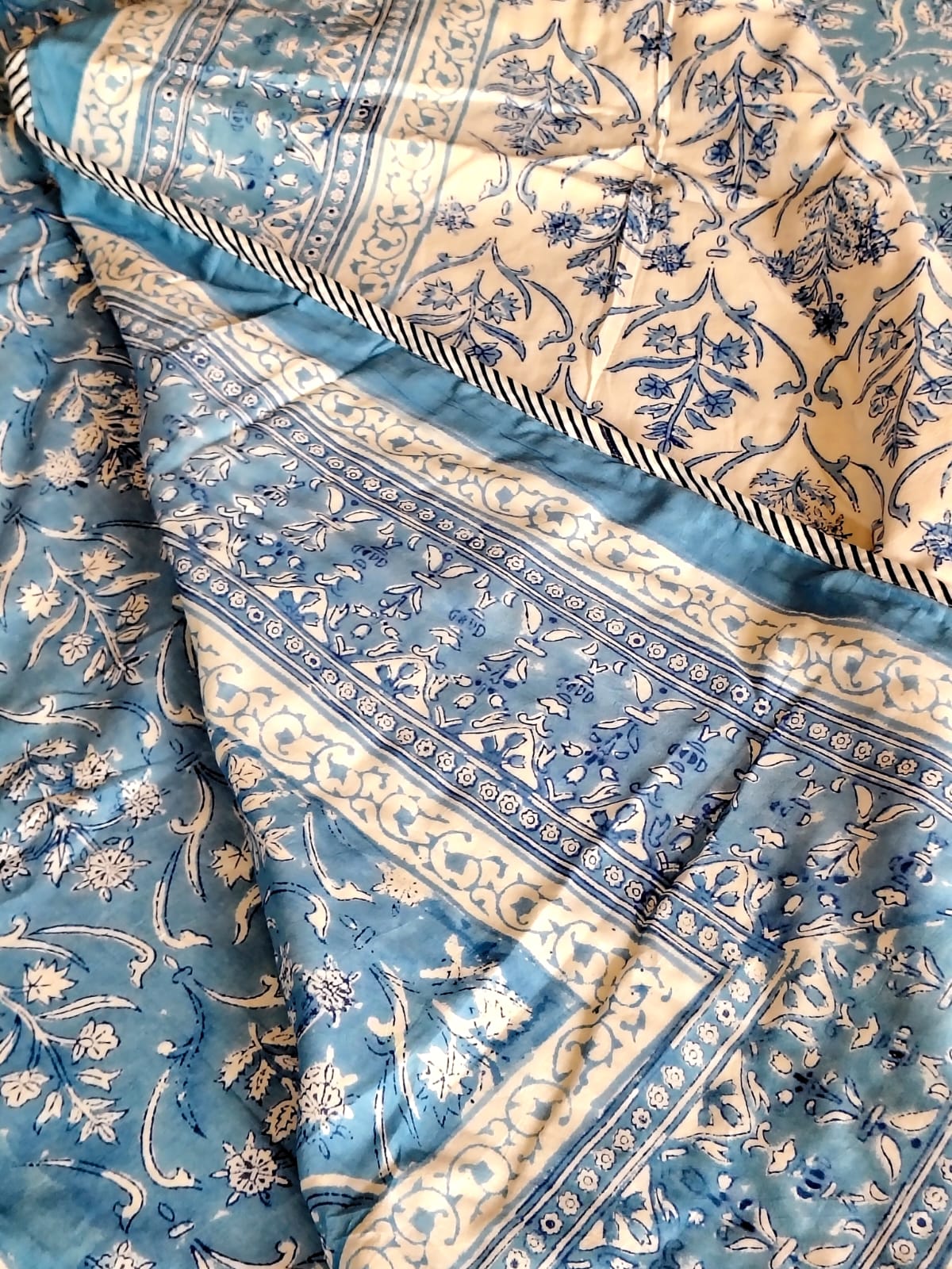 Blue Mughal Hand Block Matching Bedsheet & Dohar Set - Bichhavans