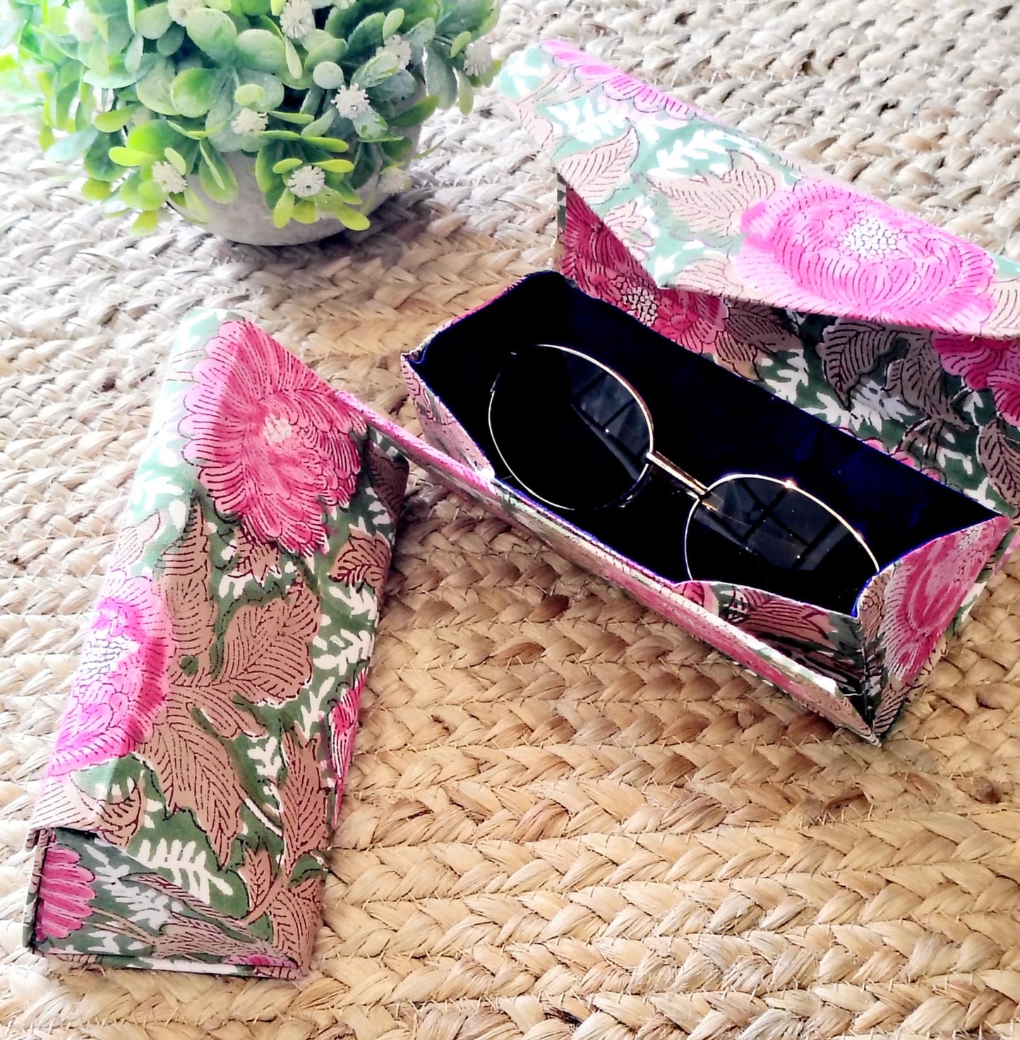 Block Printed Foldable Sleek Sunglasses Cover