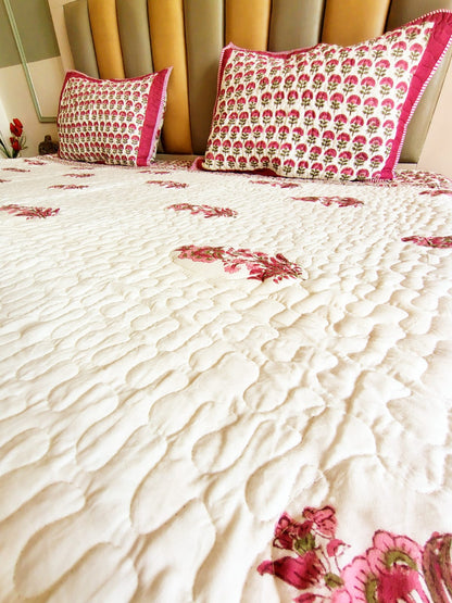 Red Floral Jaal Bedsheet and Bedcover Combo - 6 Piece Combo